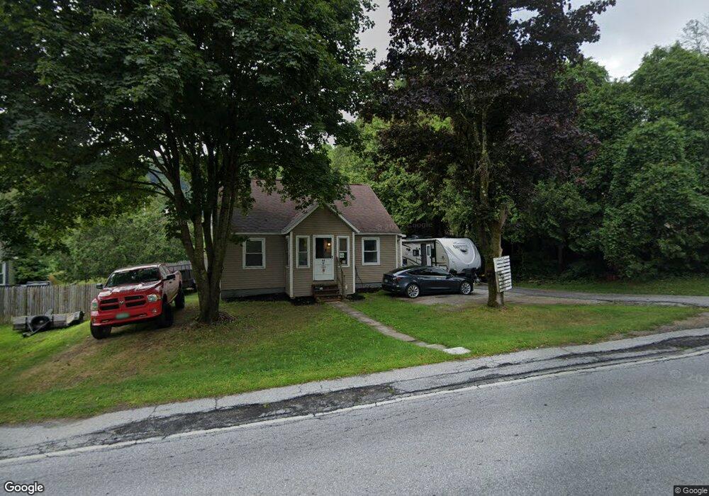 52 East St, Proctor, VT 05765 - photo 1