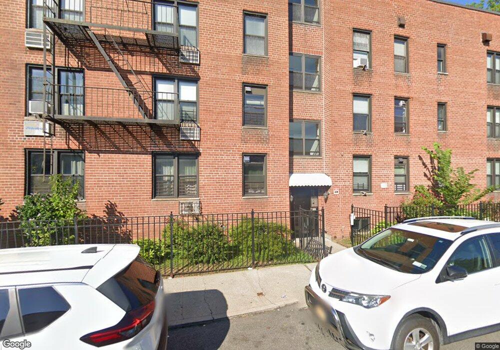 61-04 183rd St, Fresh Meadows, NY 11365 - photo 1