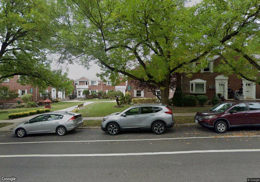 26421 73rd Ave, Glen Oaks, NY 11004 - photo 1