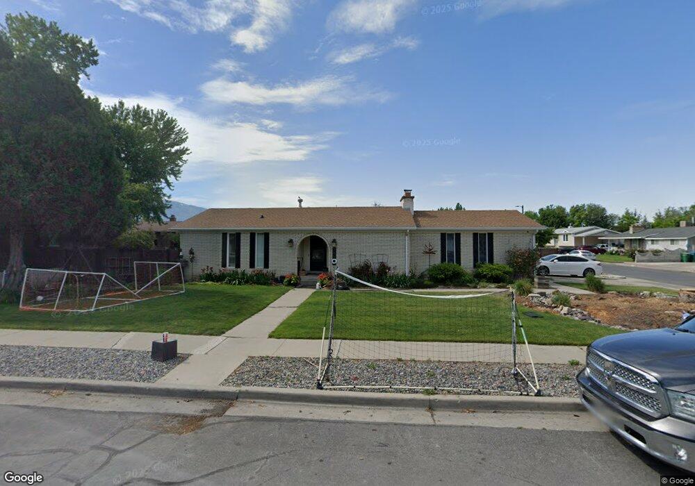 760 E Pinewood Dr, Sandy, UT 84094 - photo 1