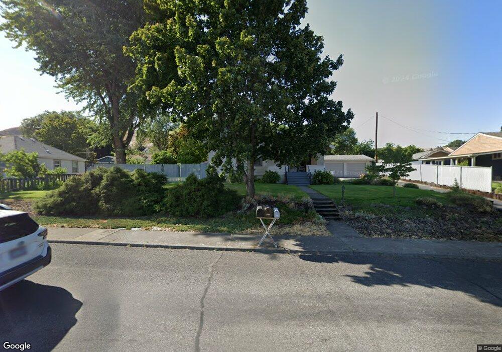 2218 E 10th St, the Dalles, OR 97058 - photo 1