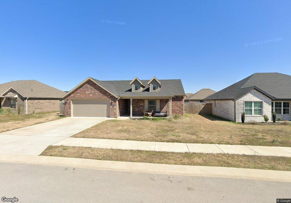 1038 Hampton St, Tontitown, AR 72762 - photo 1