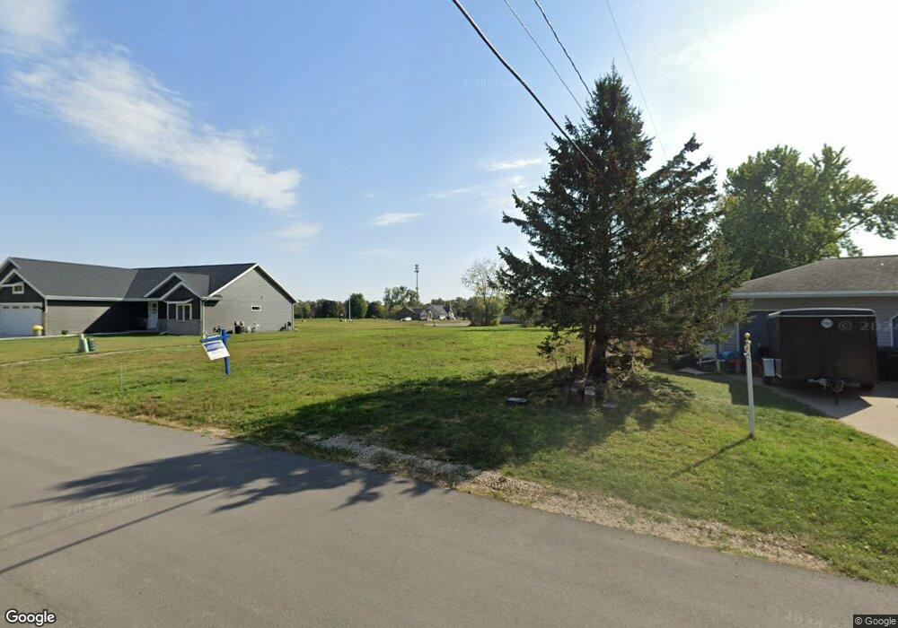 409 Jerelyn Ct, Combined Locks, WI 54113 - photo 1