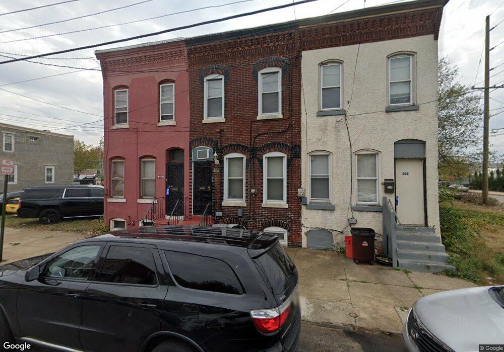 304 Mechanic St, Camden, NJ 08104 - photo 1