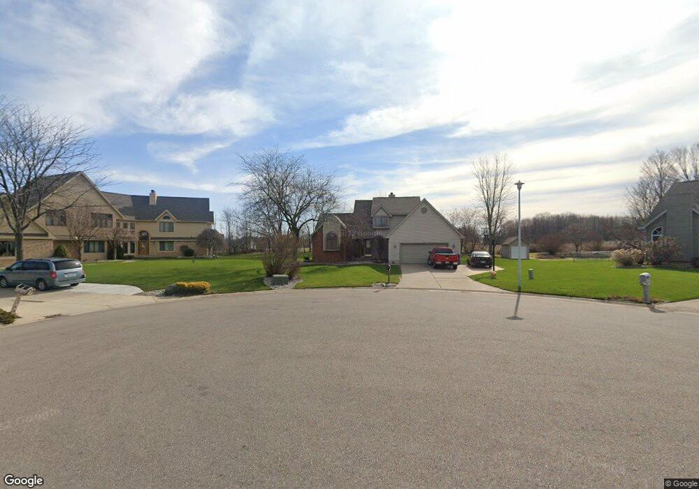 2356 Lost Creek Ct, Flushing, MI 48433 - photo 1