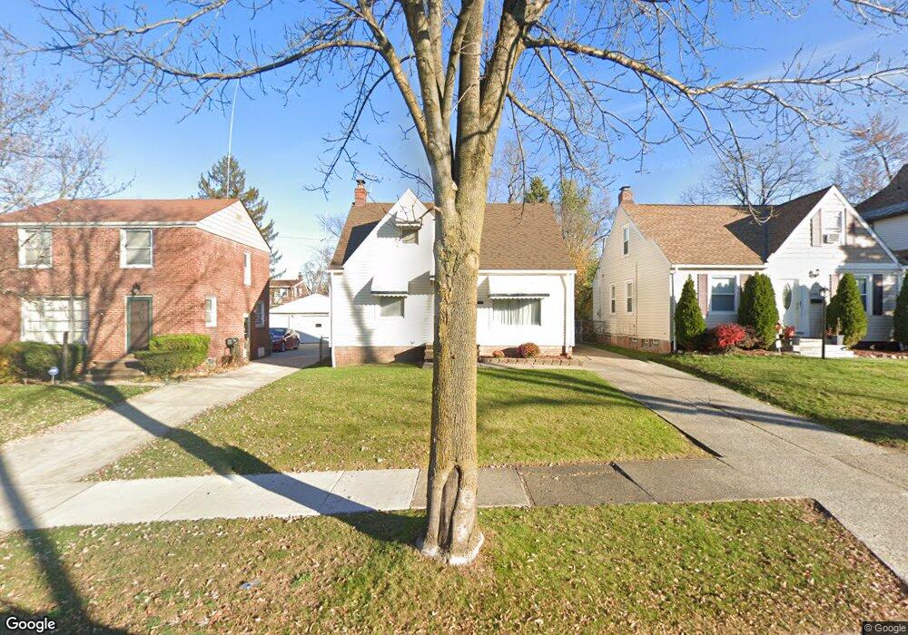 20517 Hillgrove Ave, Maple Heights, OH 44137 - photo 1