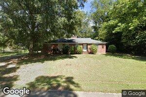 10 Abbeville St, Due West, SC 29639