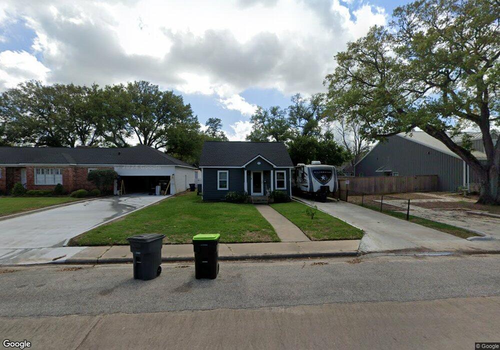 2712 4th St, Bay City, TX 77414 - photo 1