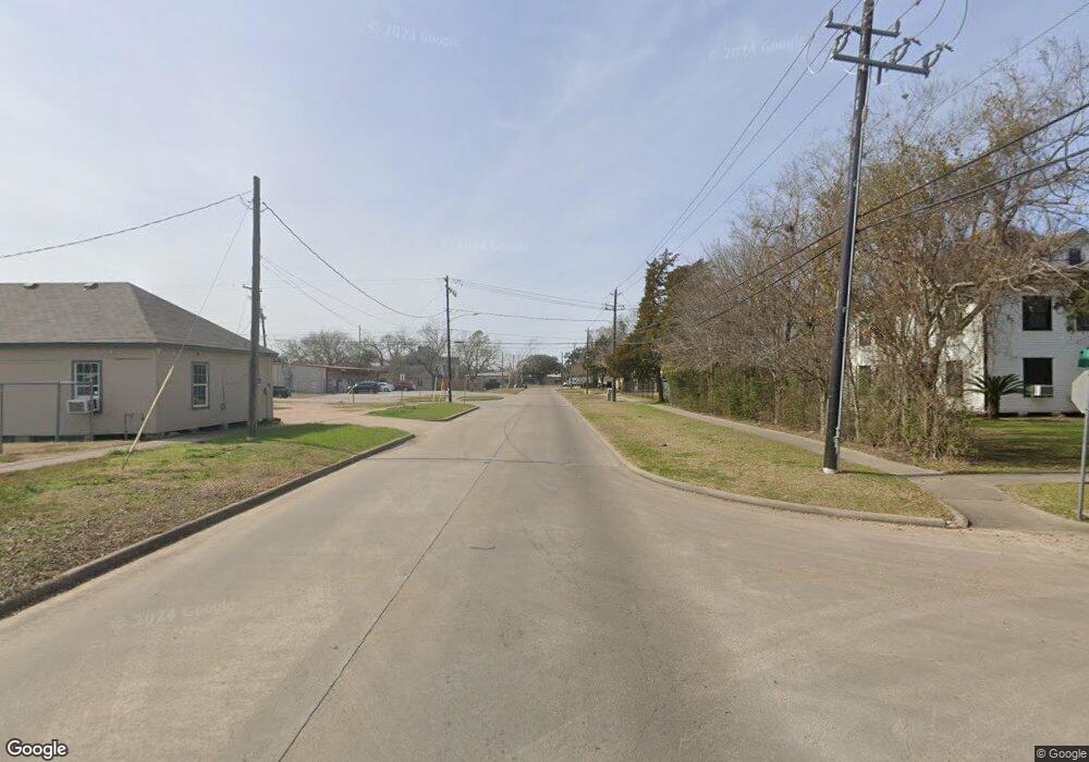 1910 Avenue M, Rosenberg, TX 77471 - photo 1