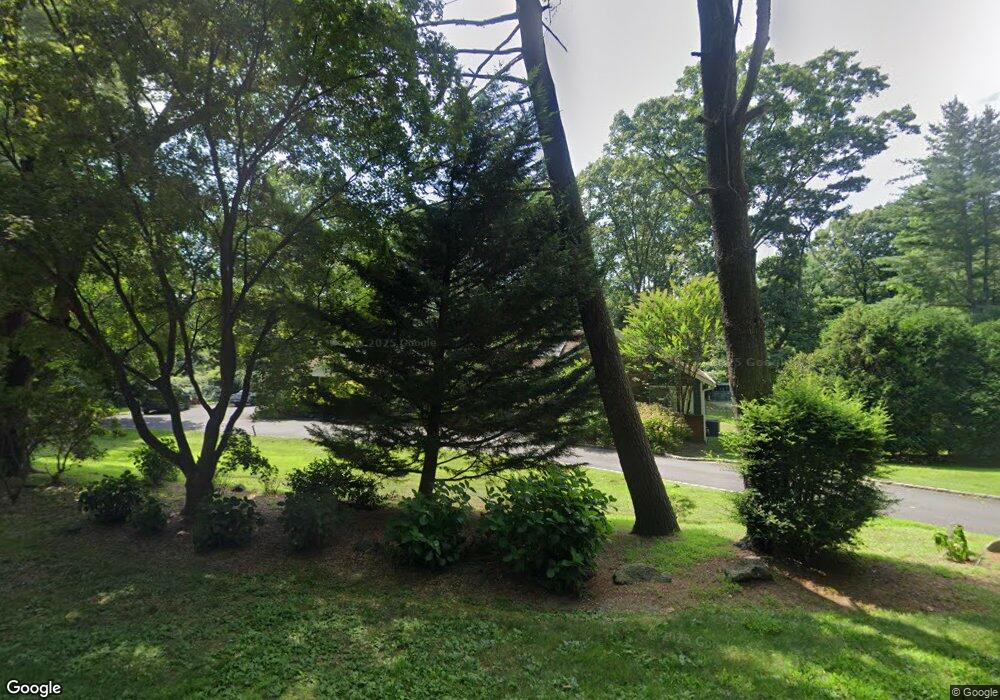 1 Oak Tree Ln, Port Washington, NY 11050 - photo 1