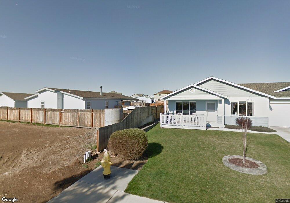 869 NE Shoshone Ct, Redmond, OR 97756 - photo 1