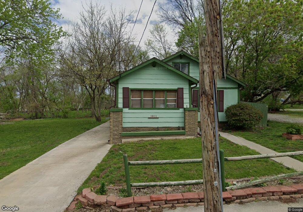 1911 Allison Ave, Des Moines, IA 50314 - photo 1