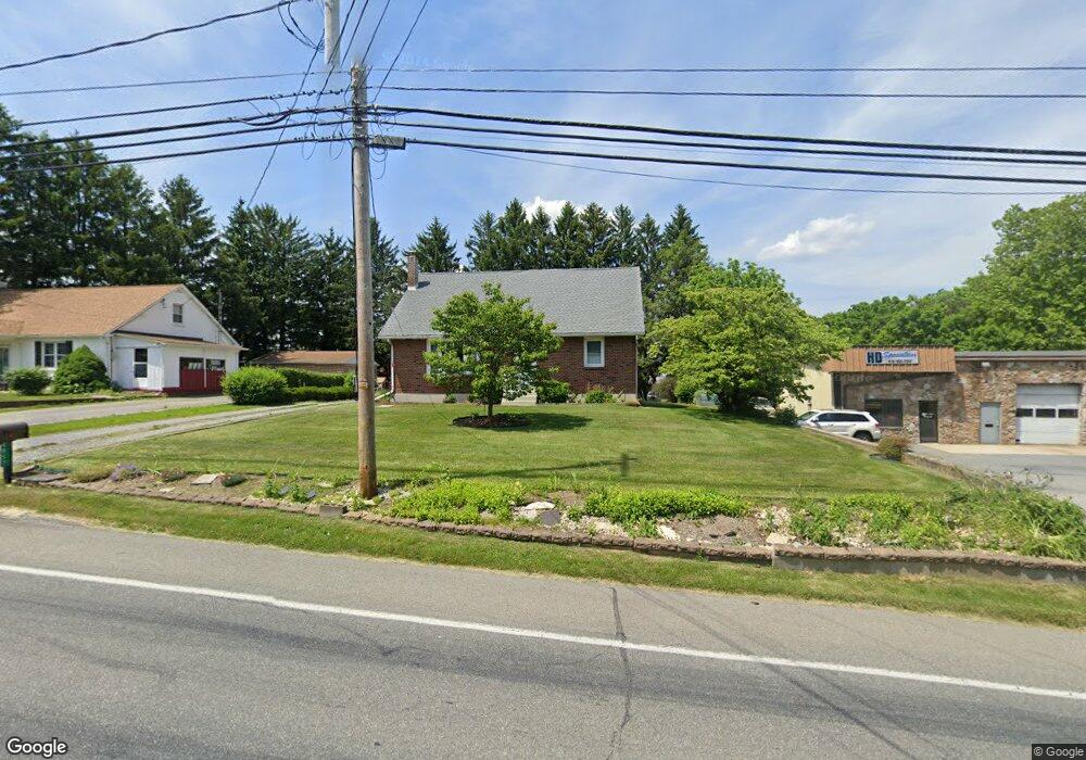 4857 Buckeye Rd, Emmaus, PA 18049 - photo 1