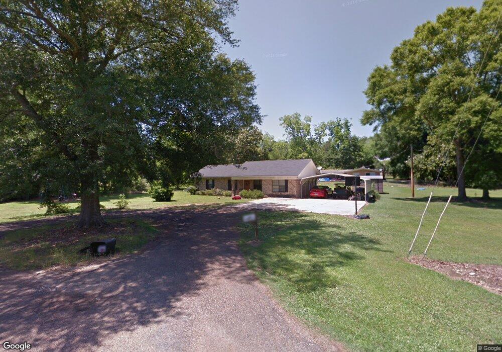 817 Harvey Dr, Tylertown, MS 39667 - photo 1