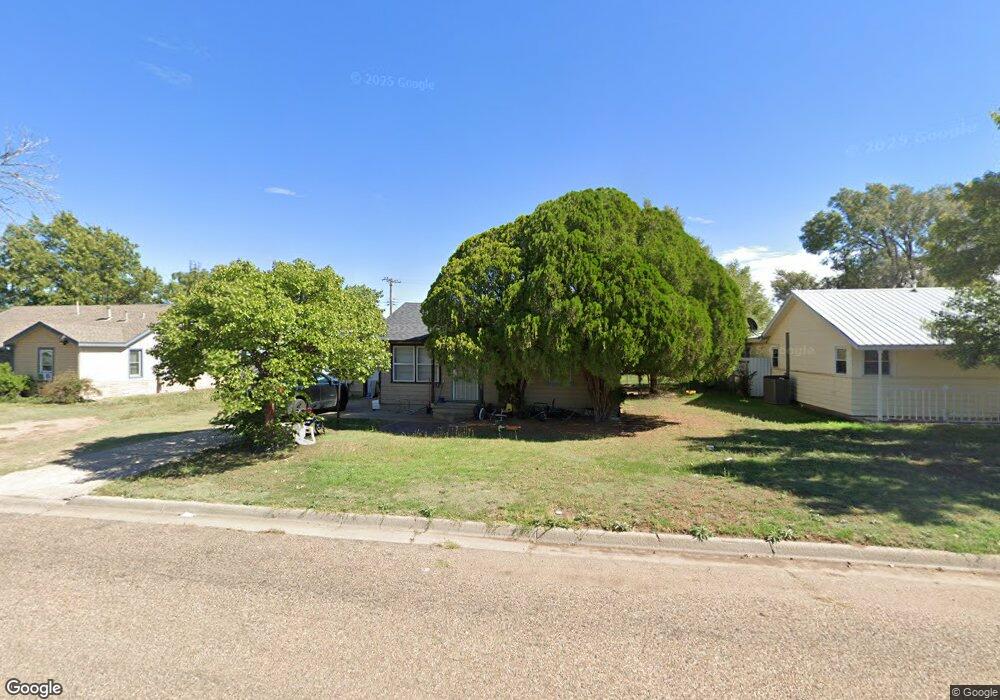 516 Spruce Ave, Dumas, TX 79029 - photo 1