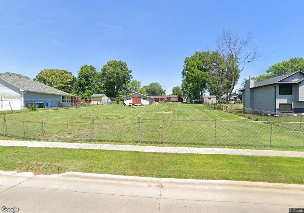 1822 E Thornton Ave, Des Moines, IA 50320 - photo 1