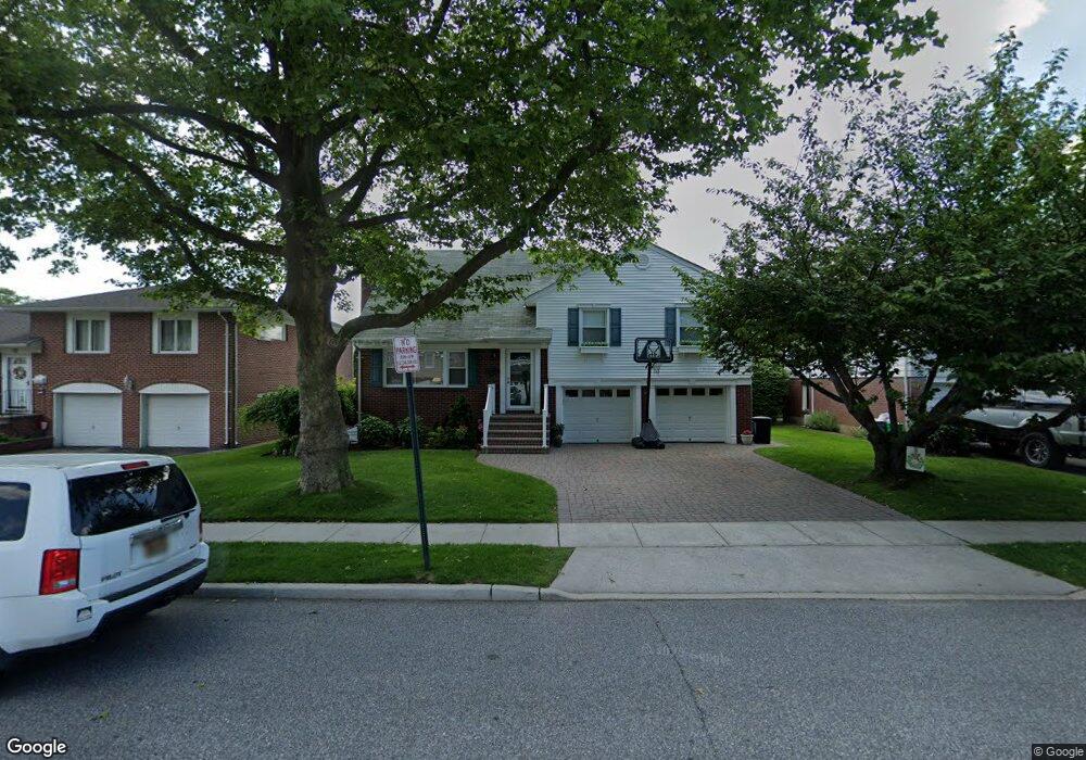 34 Spruce St, Garden City, NY 11530 - photo 1