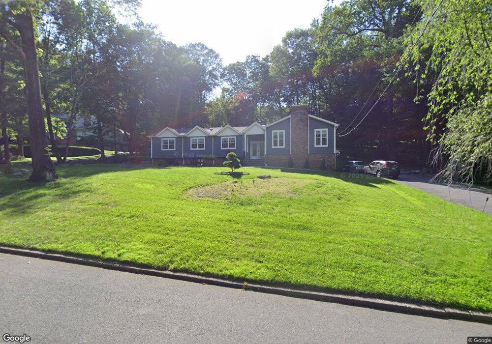 11 Danebury Downs, Upper Saddle River, NJ 07458 - photo 1