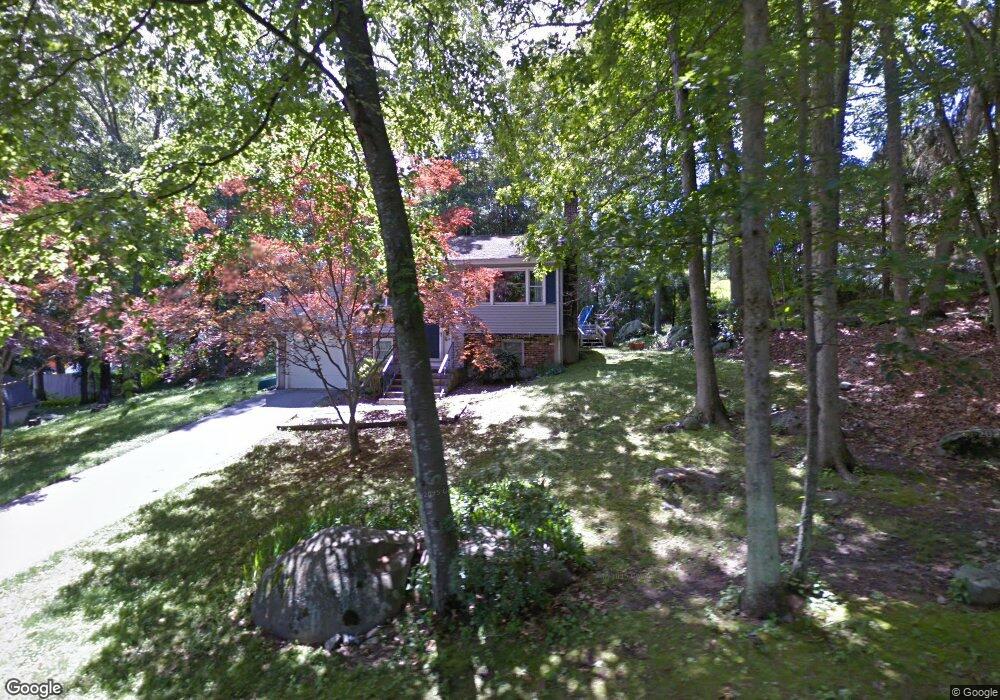 11 Sycamore Rd, Niantic, CT 06357 - photo 1