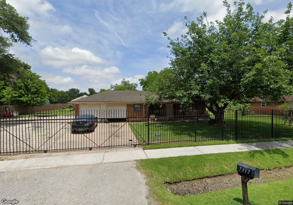 7317 Jay St, Houston, TX 77028 - photo 1