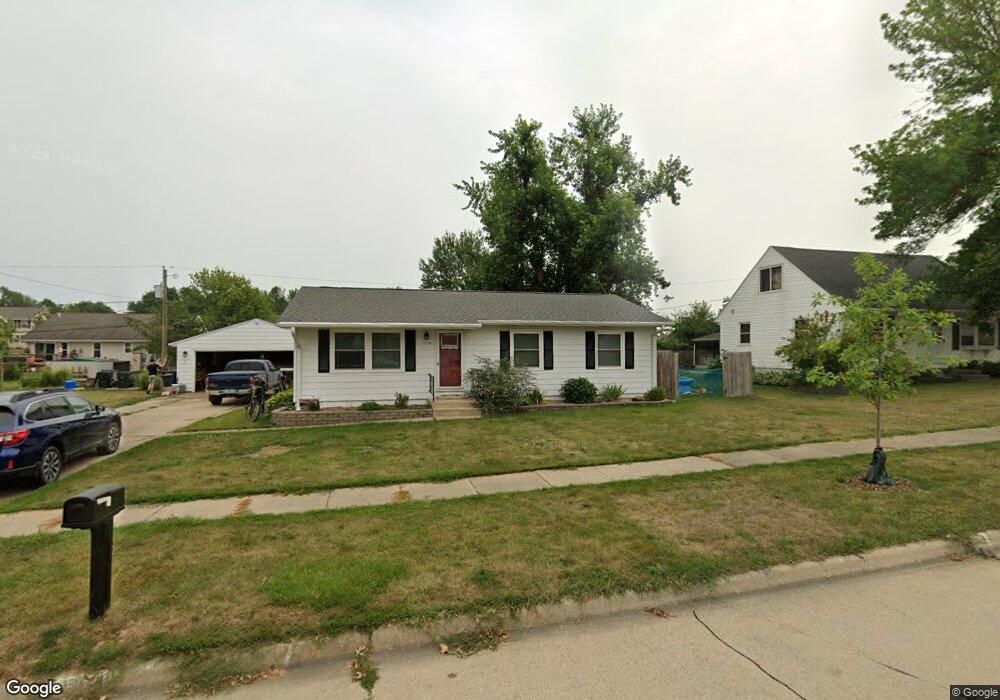 2201 26th St SW, Cedar Rapids, IA 52404 - photo 1
