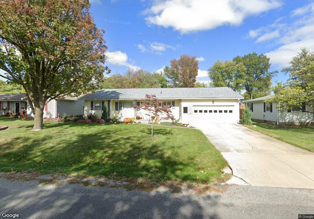 1210 Grandview Ave, Jacksonville, IL 62650 - photo 1