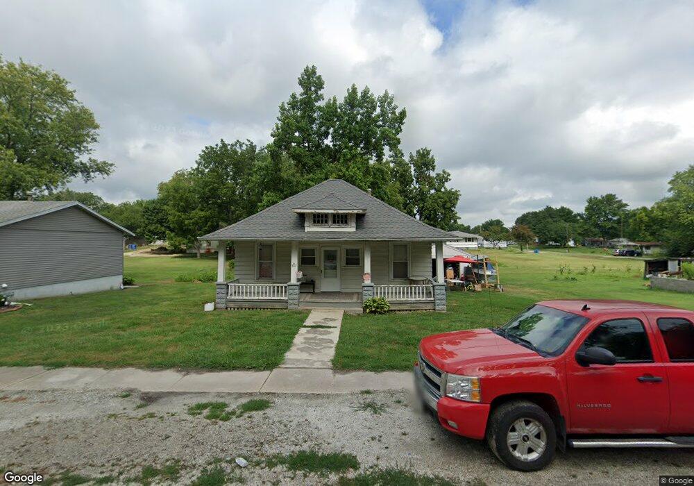 141 N Morgan St, Virginia, IL 62691 - photo 1