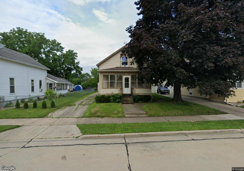 1240 Cedar St, Oshkosh, WI 54901 - photo 1