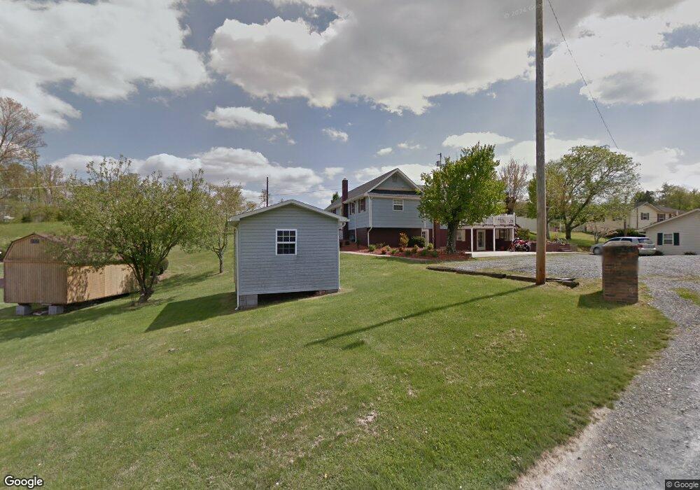 829 Clairmont Rd, Johnson City, TN 37601 - photo 1