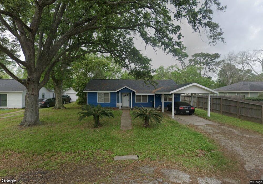 1712 Gloria Ave, Bay City, TX 77414 - photo 1