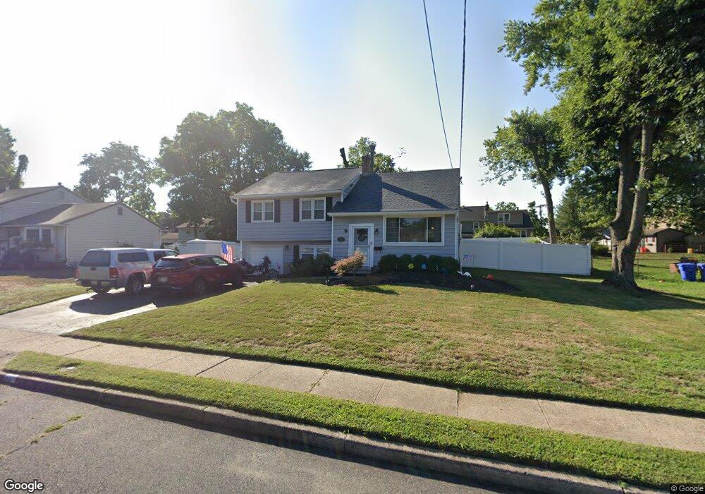 117 Dawn Dr, Mount Holly, NJ 08060 - photo 1