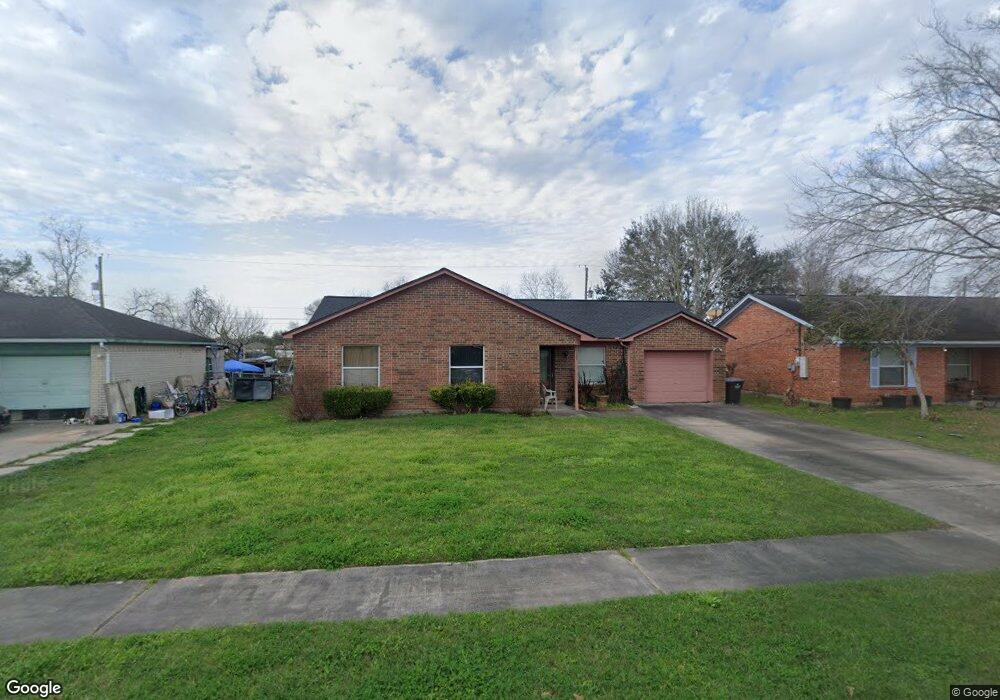 1139 Ben Dr, Alvin, TX 77511 - photo 1