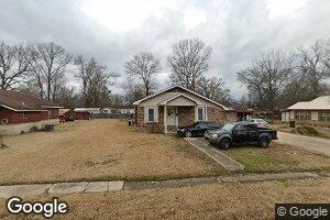 210 N 8th St, Gurdon, AR 71743