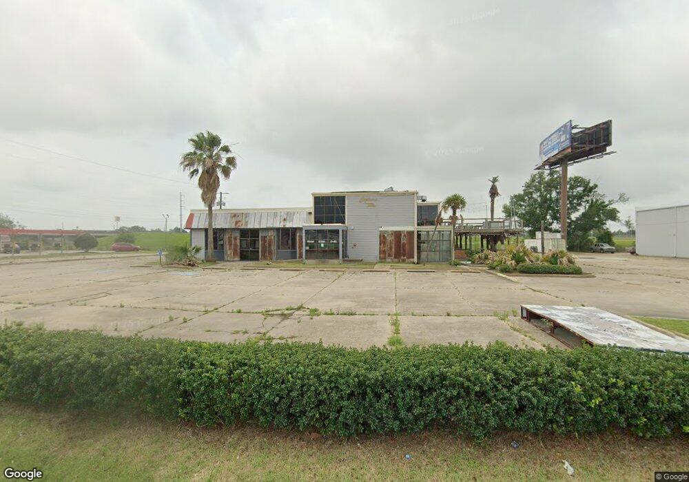 1016 E Prien Lake Rd, Lake Charles, LA 70601 - photo 1