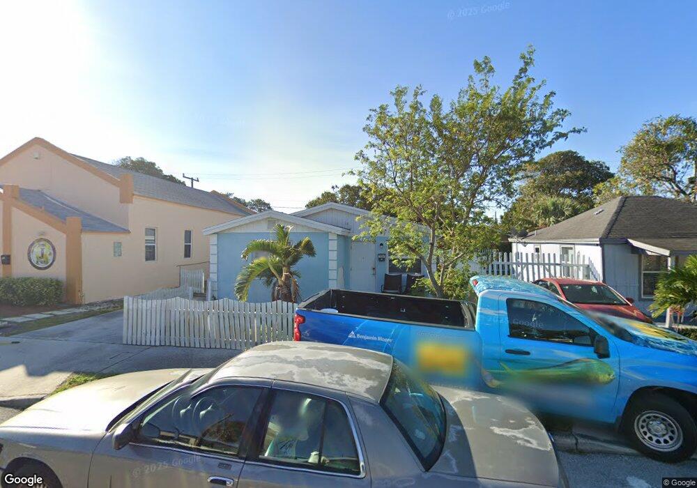 1024 18th St, West Palm Beach, FL 33407 - photo 1