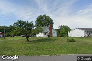 908 Sunset Dr, Macon, MO 63552