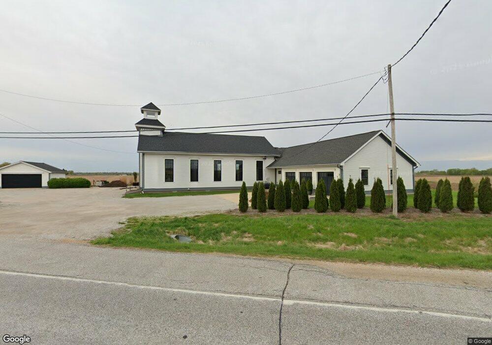 5323 W Kimberly Rd, Davenport, IA 52806 - photo 1