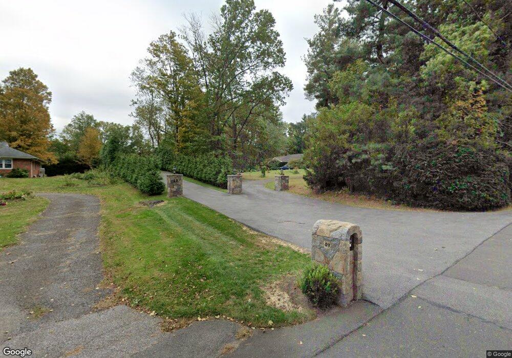 49 Bowman Dr, Greenwich, CT 06831 - photo 1