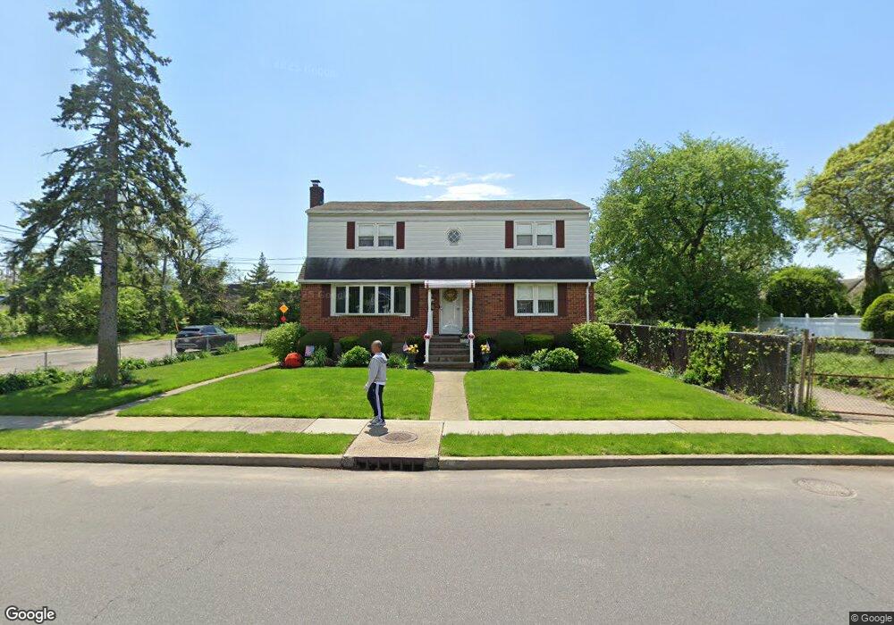 1127 Gavrin Blvd, Franklin Square, NY 11010 - photo 1