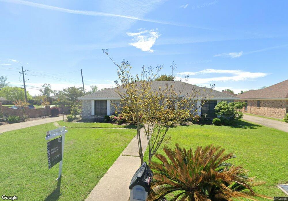 1301 Covey Ln, Lake Charles, LA 70605 - photo 1