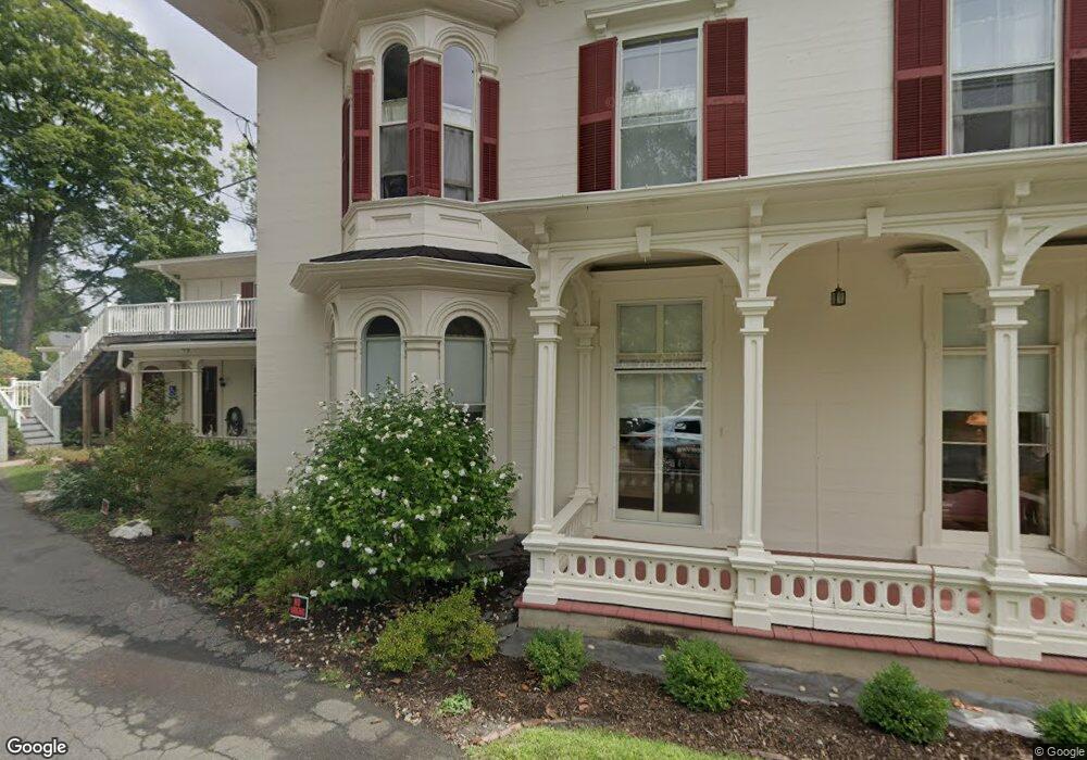 35 Triangle St unit 2, Amherst, MA 01002 - photo 1