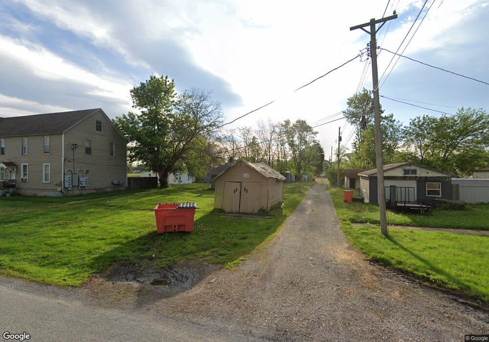 817 Richmond Ave, Mattoon, IL 61938 - photo 1