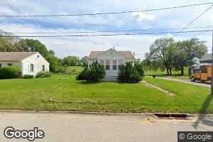 404 Douglas St, Waterloo, IA 50703