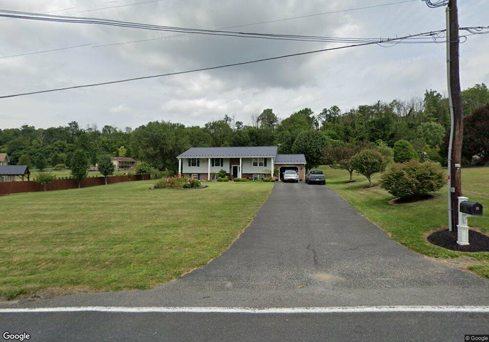 706 Pine Grove Rd, New Bloomfield, PA 17068 - photo 1