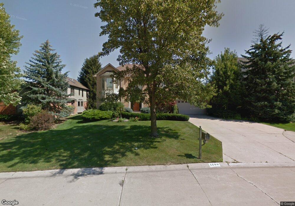 1290 Kingspath Dr, Rochester Hills, MI 48306 - photo 1