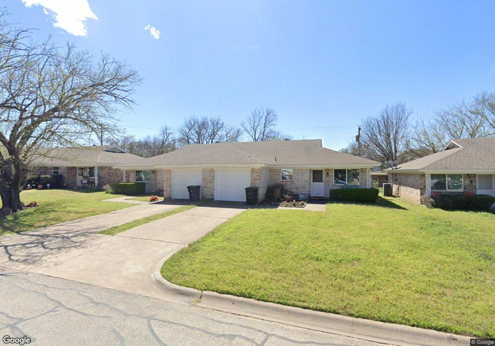 1120 Tanglewood Dr unit 1122, Cleburne, TX 76033 - photo 1