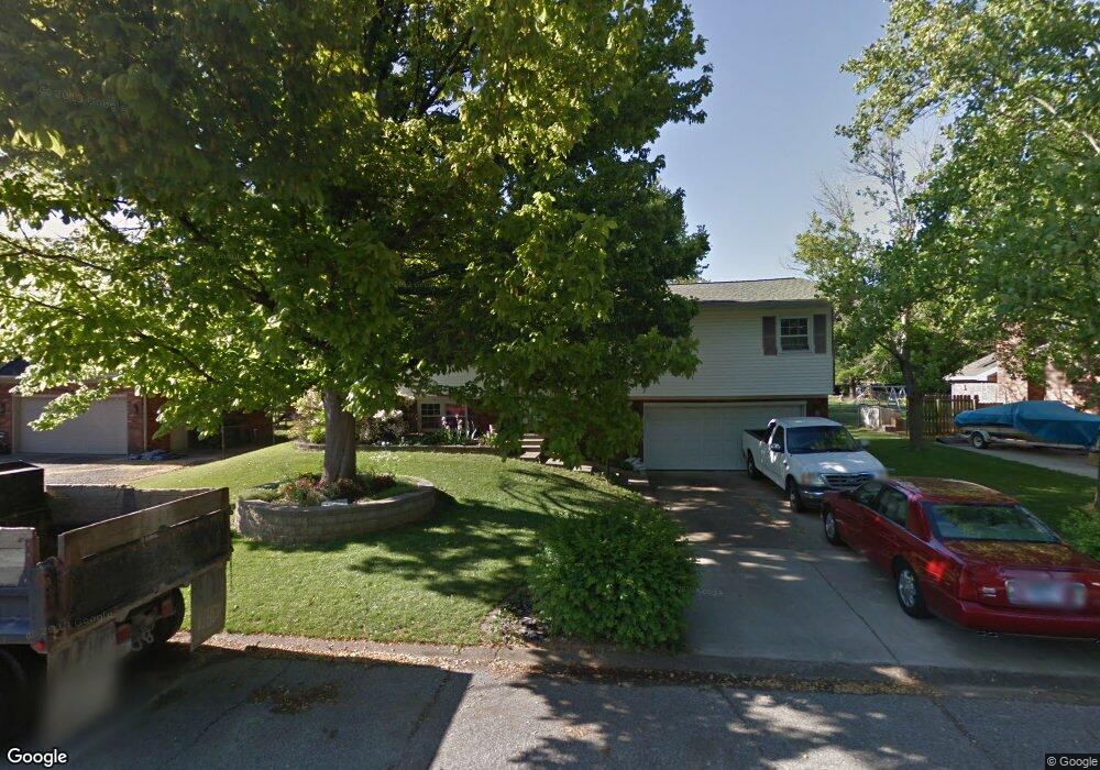 8211 Chestnut Dr, Newburgh, IN 47630 - photo 1