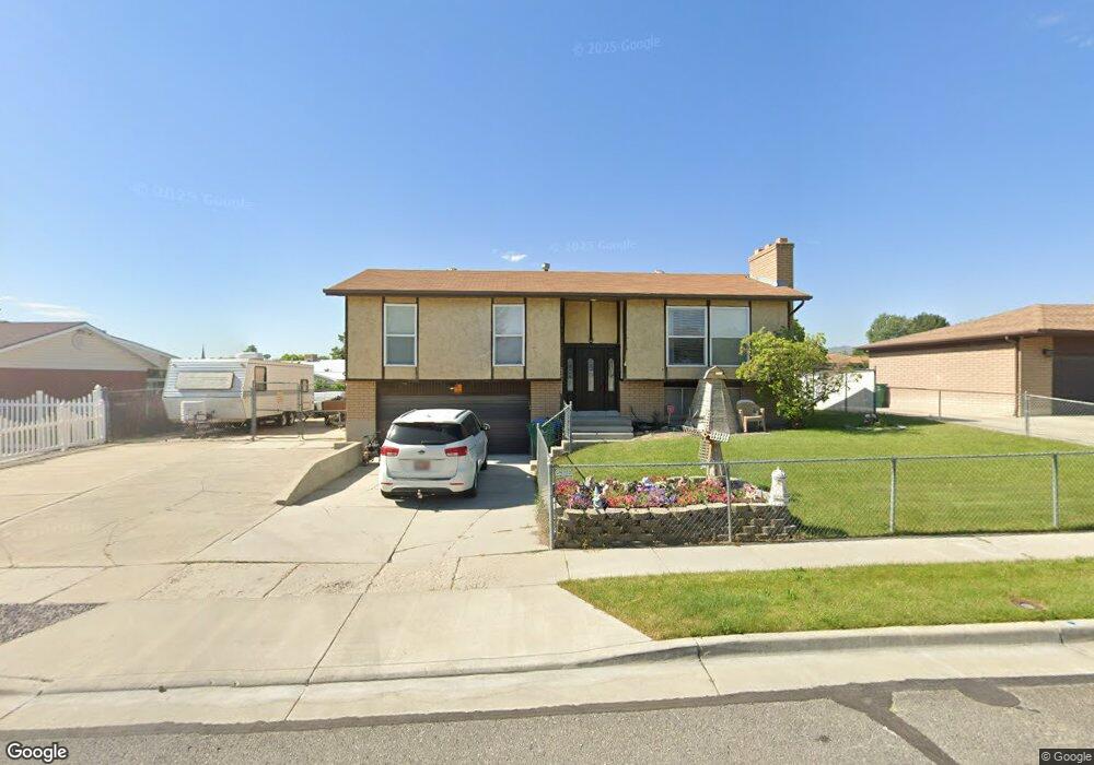 2841 Gilbert Dr, Riverton, UT 84065 - photo 1