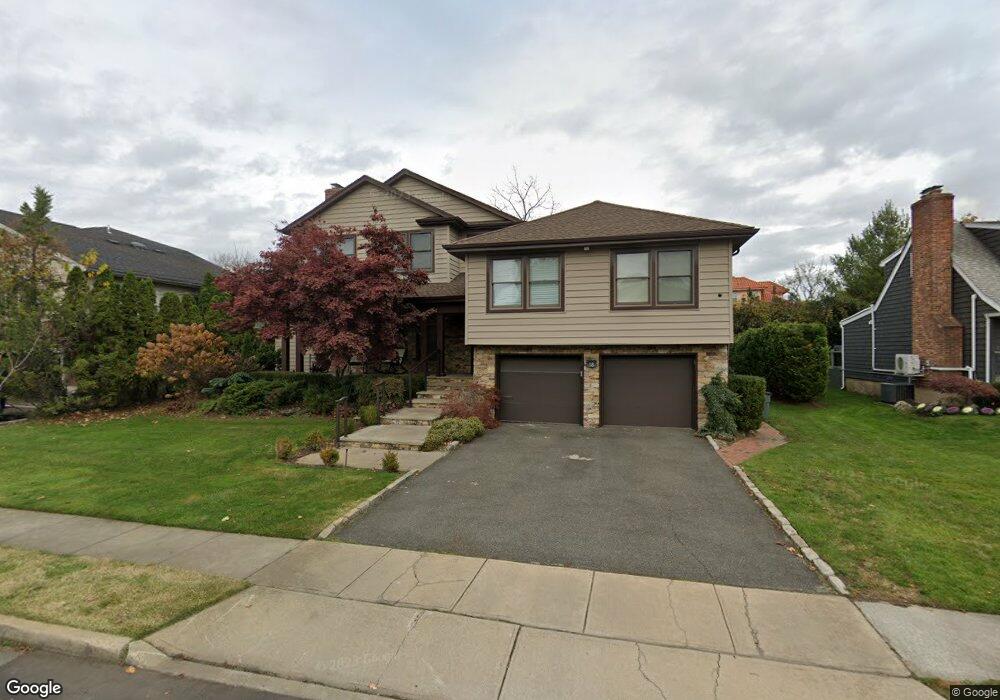 18 Cedar Ln, Cedarhurst, NY 11516 - photo 1