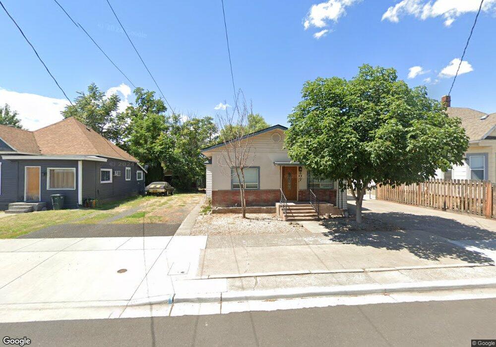 207 SW 7th St, Pendleton, OR 97801 - photo 1